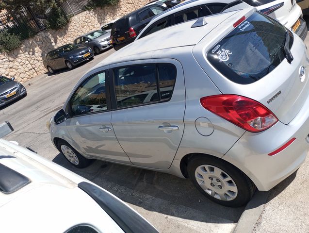 יונדאי i20