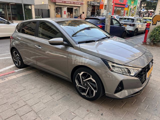 יונדאי i20