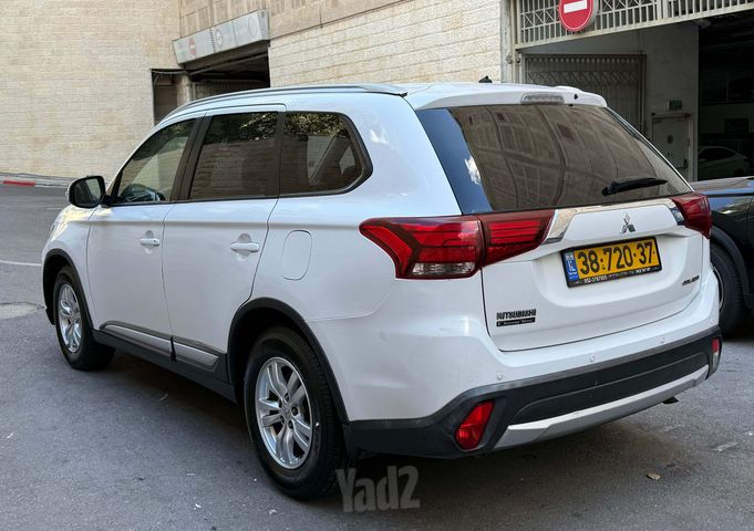 מיצובישי אאוטלנדר