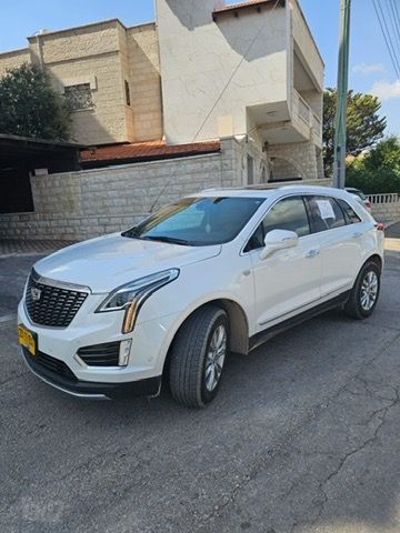 קאדילק XT5