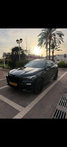 ב מ וו X6