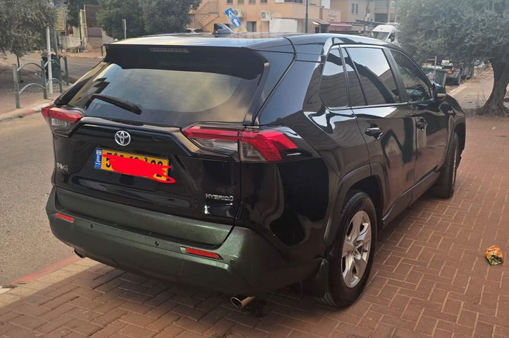 טויוטה RAV4
