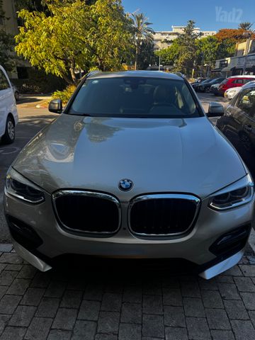 ב מ וו X4
