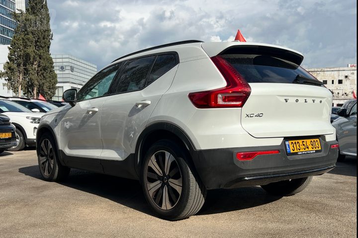 וולוו XC40