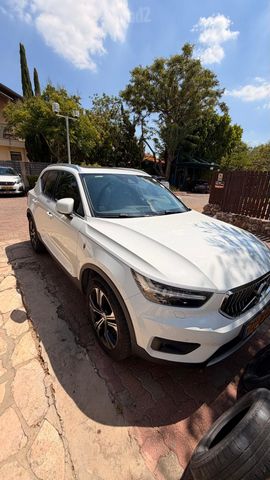 וולוו XC40