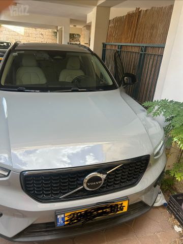 מודעת רכב וולוו XC40