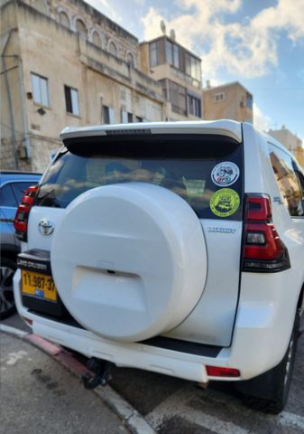 טויוטה לנד קרוזר