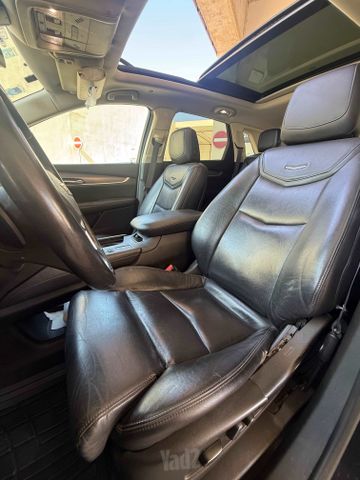 קאדילק XT5