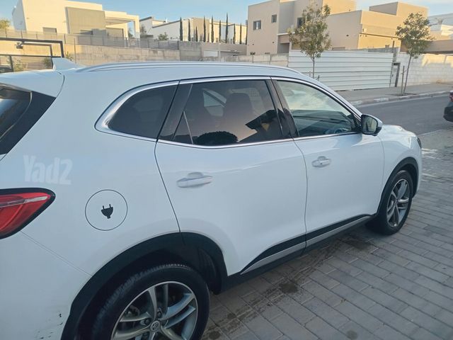 אם ג'י EHS PHEV
