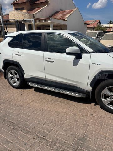 טויוטה RAV4