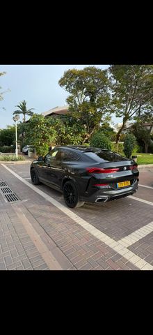 ב מ וו X6