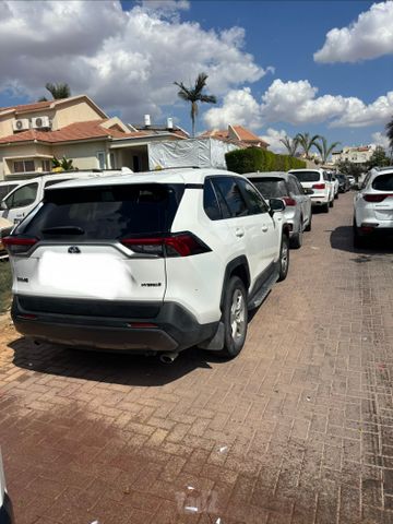 טויוטה RAV4