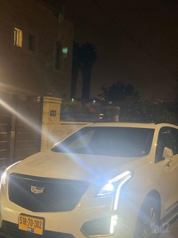 קאדילק XT5