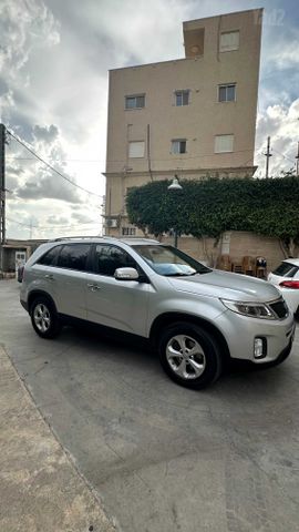 קיה סורנטו