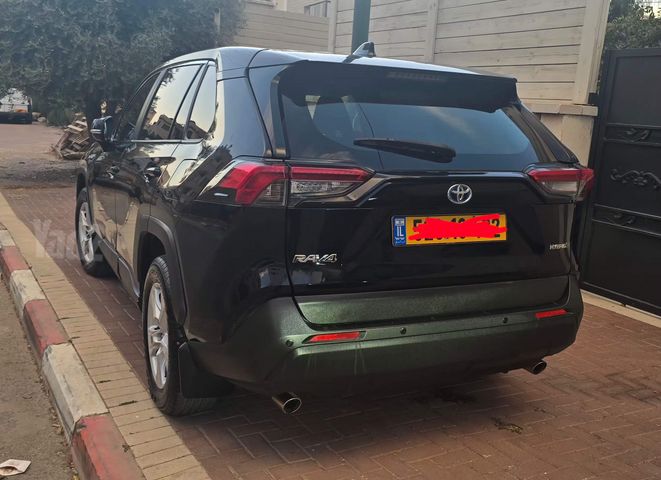 טויוטה RAV4