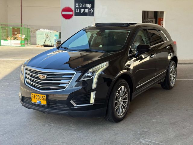 קאדילק XT5