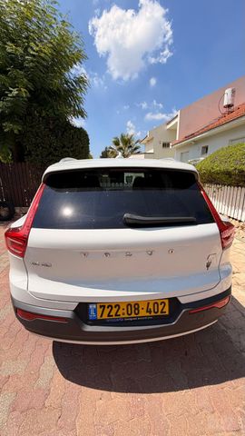 וולוו XC40