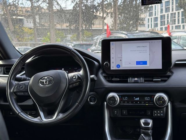 טויוטה RAV4
