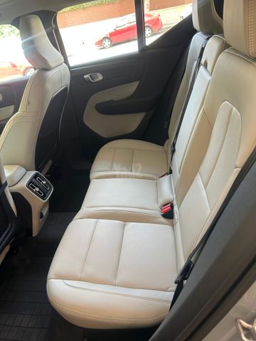 וולוו XC40