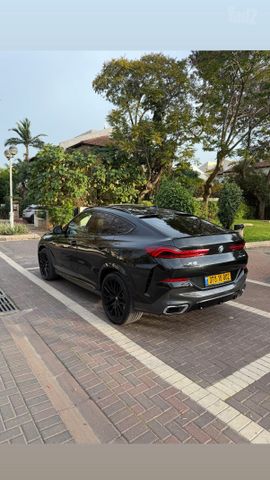 ב מ וו X6