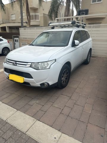 מיצובישי אאוטלנדר