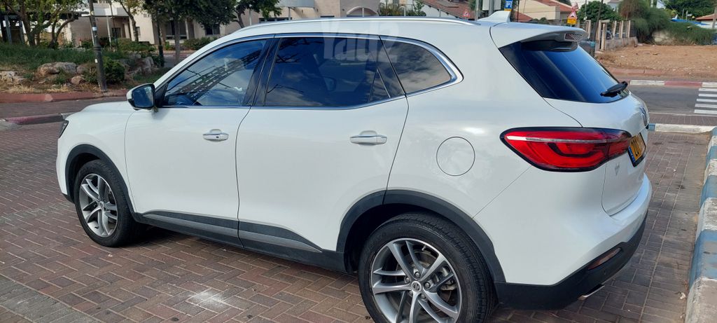 אם ג'י EHS PHEV