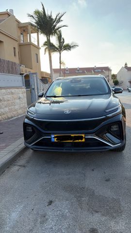 אם ג'י מארוול R