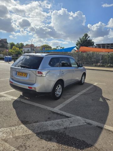 מיצובישי אאוטלנדר