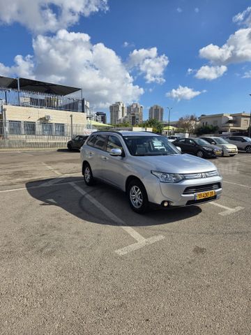 מיצובישי אאוטלנדר