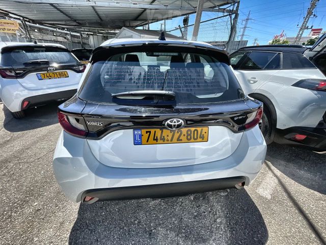טויוטה יאריס