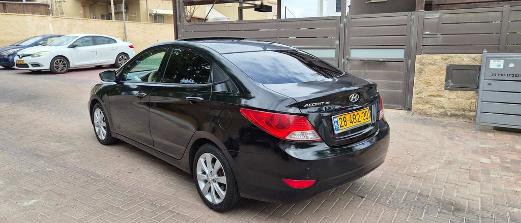 יונדאי אקסנט i25
