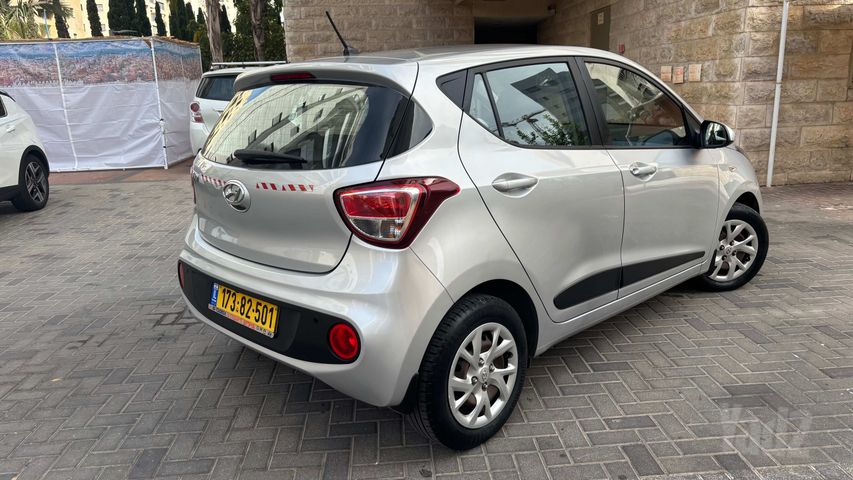 יונדאי i10