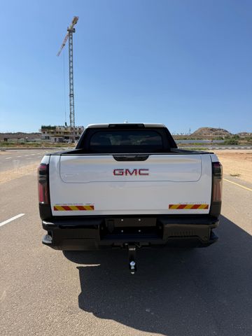 ג'י.אם.סי סיירה EV