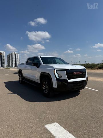 ג'י.אם.סי סיירה EV