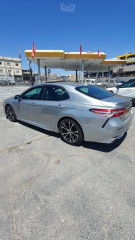 טויוטה קאמרי