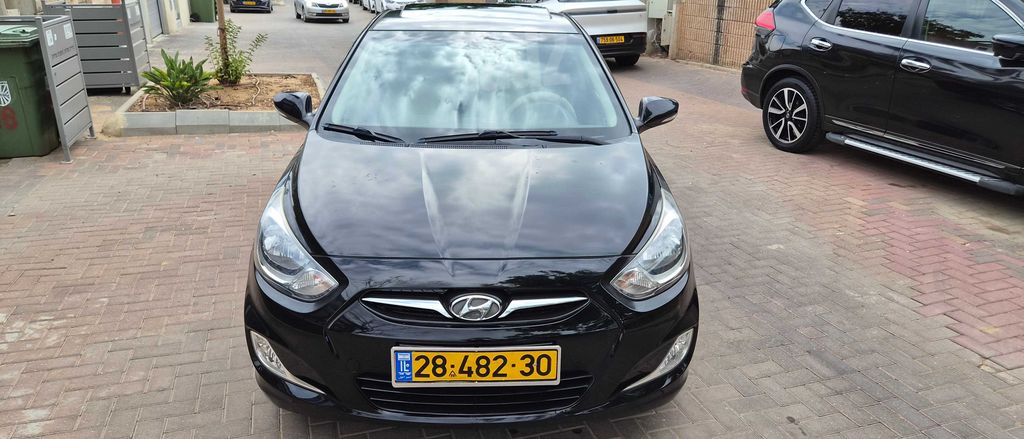 יונדאי אקסנט i25