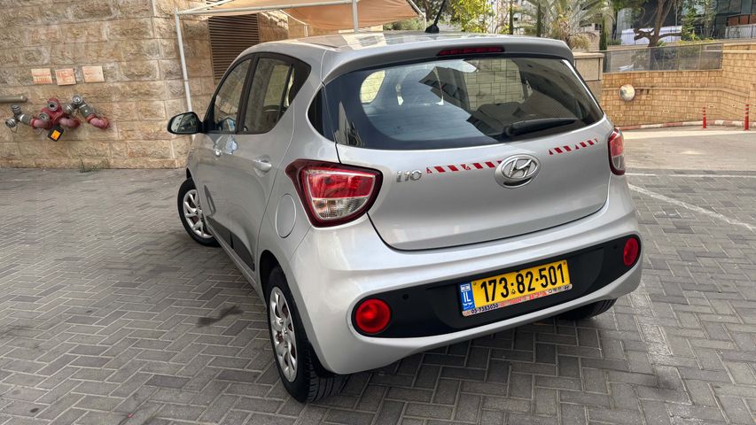 יונדאי i10
