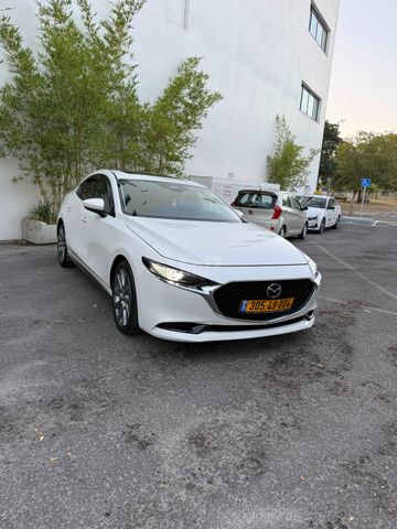מודעת רכב מאזדה 3