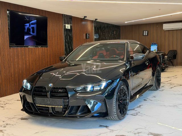ב מ וו M4
