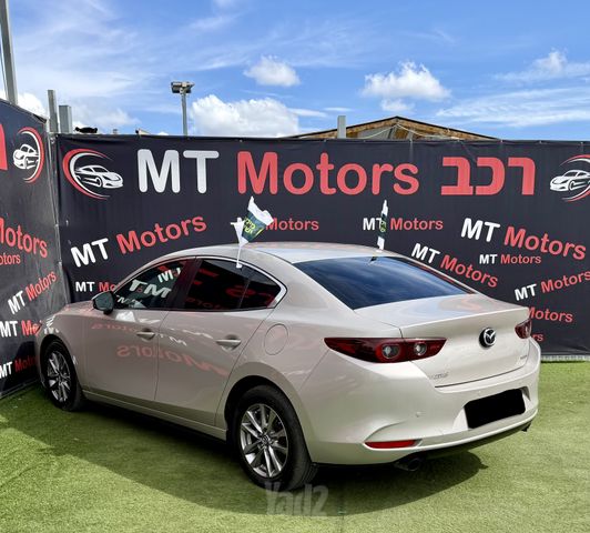מאזדה 3