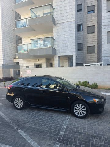 מיצובישי לנסר