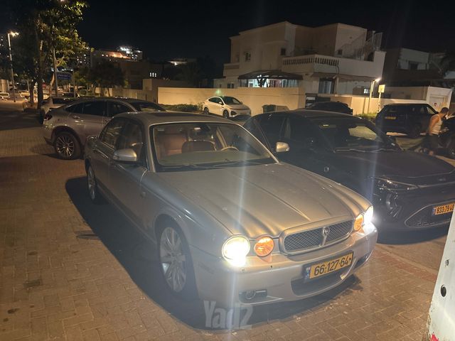יגואר XJ