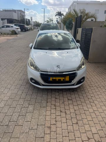 מודעת רכב פיג'ו 208