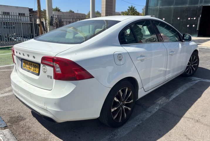 וולוו S60