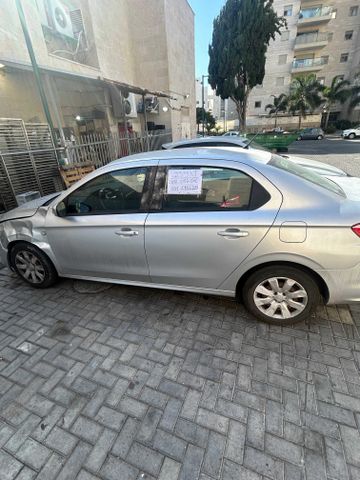 מודעת רכב פיג'ו 301