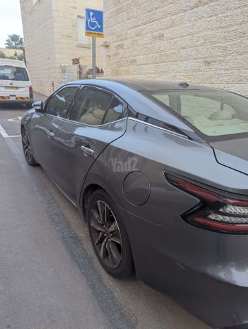 ניסאן מקסימה