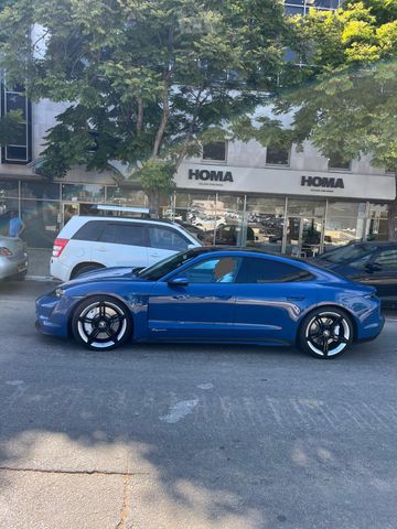 פורשה טייקן