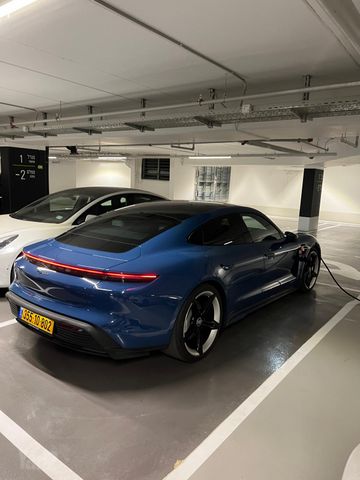 טייקן  Performance Battery Plus חשמלי אוט׳ (461 כ״ס)