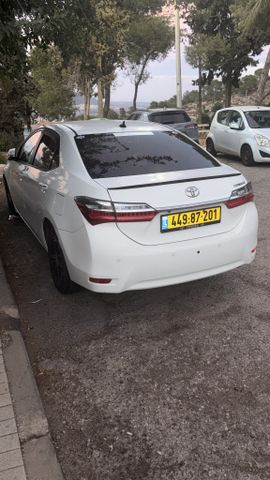 טויוטה קורולה