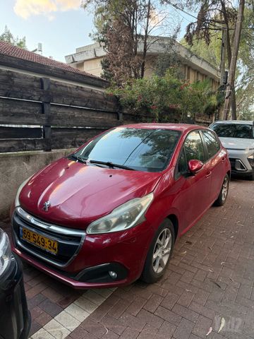פיג'ו 208